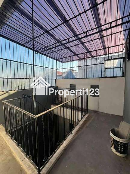 ‼️LOKASI STRATEGIS DEKAT UNAIR & RSUD Dr. Soetomo‼️ Rumah Baru Renovasi Siap Huni Di Perum Mojo Gubeng Surabaya - 9