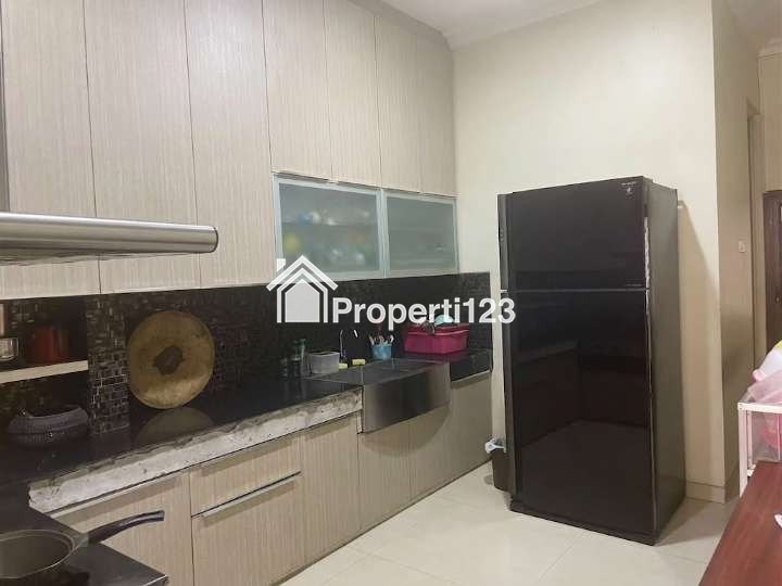 Dijual Rumah Mewah Full Furnished Cluster Exclusif Santiago Rosa – Pakuwon City, Surabaya - 3