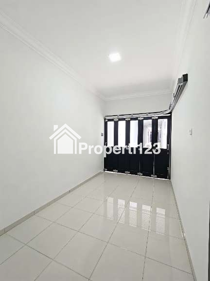 Rumah Baru Dalam Komplek di Pondok Bambu Jaktim - 10
