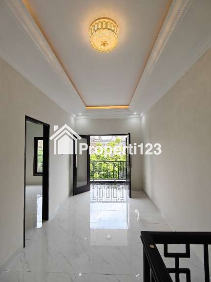 Rumah Baru Dalam Komplek di Pondok Bambu Jaktim - 11