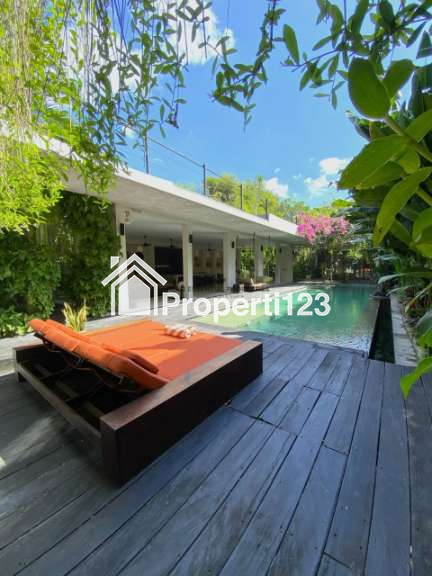 LUXURIOUS 5 BEDROOM VILLA FOR RENT AND SALE IN UMALAS – AM001 - 2