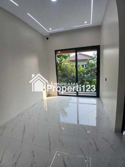 Rumah mewah 2 Lantai Murah siap huni diKav DKI cipedak Jaksel - 6