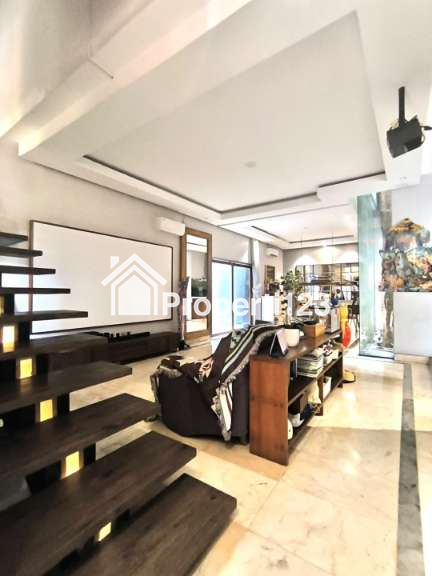 Rumah Modern Industrial Furnished Cempaka Baru Kemayoran Jakarta Pusat - 7
