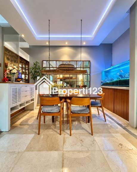 Rumah Modern Industrial Furnished Cempaka Baru Kemayoran Jakarta Pusat - 11