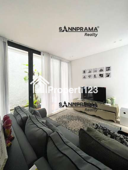 Rumah second 2 lantai murah semifurnished siap huni dijagakarsa Jaksel - 2