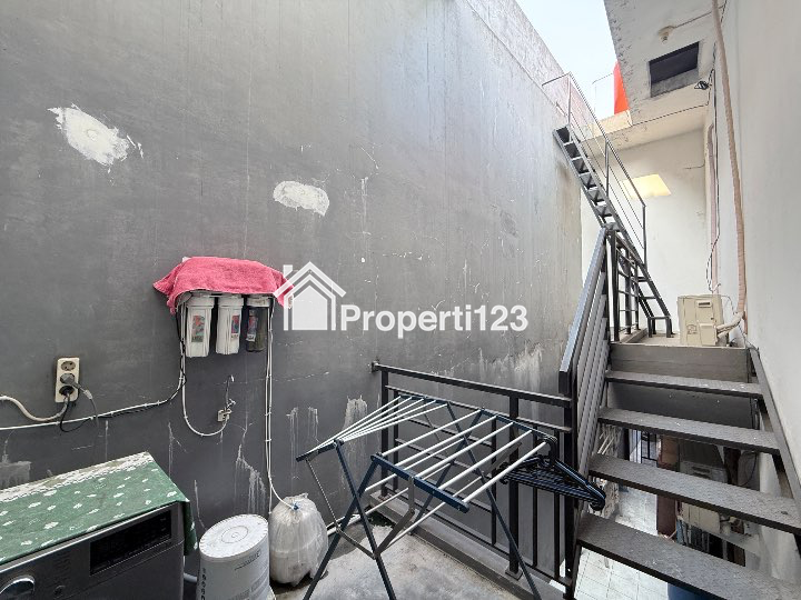 Dijual Rumah Hadap Timur di Jalan Tanah Tinggi Senen Jakarta Pusat - 10