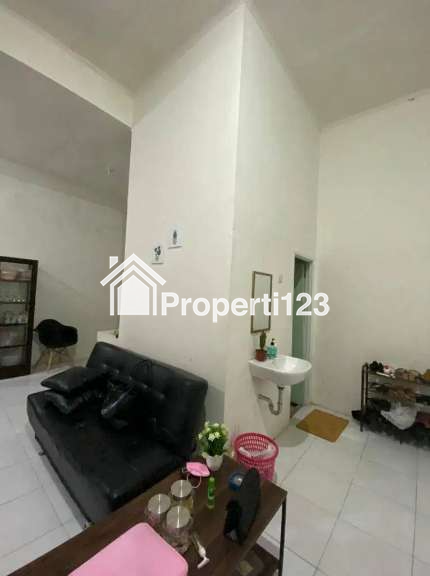 Jual Rumah Lokasi Sudut - 4