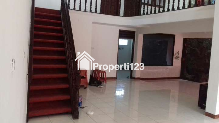 Rumah 2Lt. Ekslusif bisa U. Kantor/Usaha Strategis dekat terusan Casablanca Klender - 4