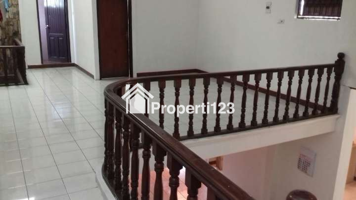 Rumah 2Lt. Ekslusif bisa U. Kantor/Usaha Strategis dekat terusan Casablanca Klender - 3