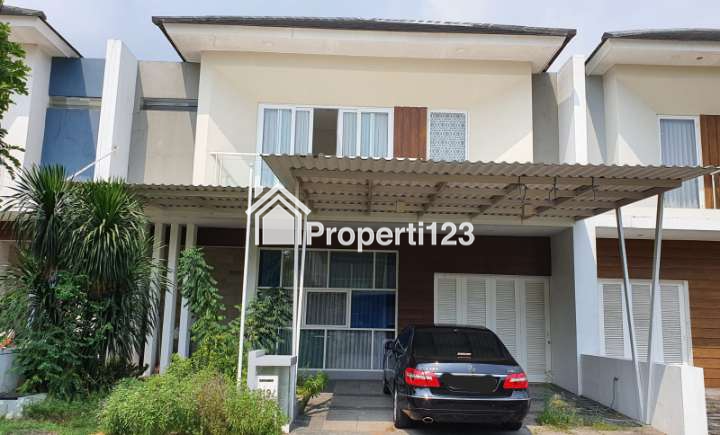 Rumah Semi Furnished Di Perumahan Royal Residence Surabaya Barat - 1