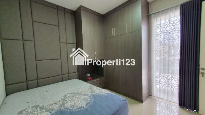 Rumah Semi Furnished Di Perumahan Royal Residence Surabaya Barat - 10
