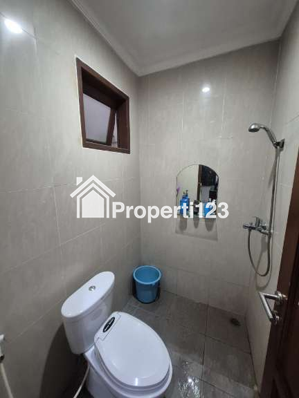 Rumah 2 lantai siap huni di cempaka putih jakarta pusat - 6
