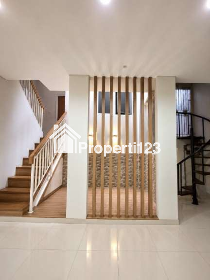 Rumah 2 lantai siap huni di bekasi selatan - 3