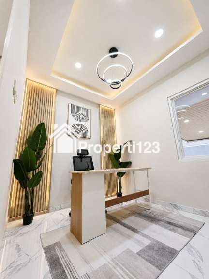 Rumah Baru Renovasi Fully Furnished Setu Tangerang Selatan - 12