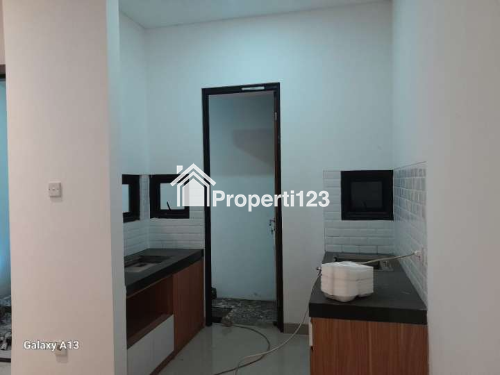 Dijual Rumah Lokasi Strategis Minimalis Modern Balboa Estate - 3