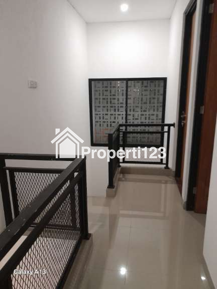 Dijual Rumah Lokasi Strategis Minimalis Modern Balboa Estate - 7