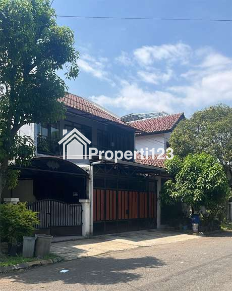 Rumah Modern Tropis Minimalis Siap Huni 4 Kamar Tidur 4 Kamar Mandi Carport  Harga Termurah Dekat Pasar Modern dan Sport Club di Batununggal Bandung - 7