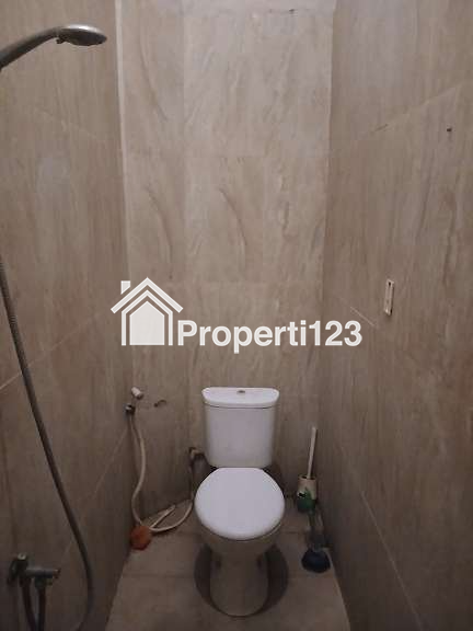 Rumah Modern Tropis 3 Kamar Tidur 2 Kamar Mandi Carport Kualitas Bangunan Premium Dekat Gerbang Tol Setu di Perumahan Setu Indah Jakarta Timur - 10