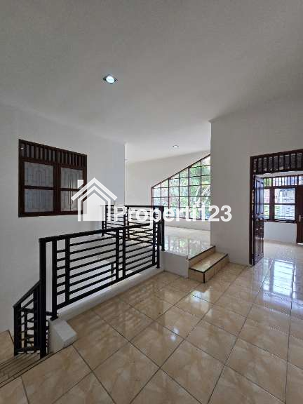 Rumah second dalam komplek akses lebar di Duren Sawit Jaktim - 4