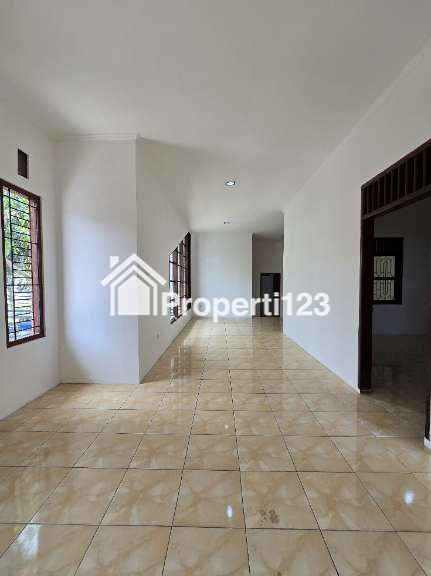 Rumah second dalam komplek akses lebar di Duren Sawit Jaktim - 10