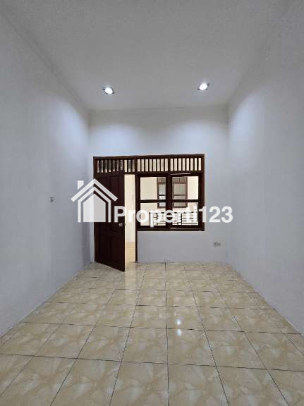 Rumah second dalam komplek akses lebar di Duren Sawit Jaktim - 2