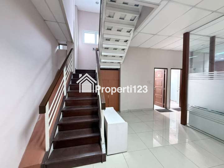 Gedung Kantor Fully Furnished Warung Buncit Pancoran Jakarta Selatan - 13