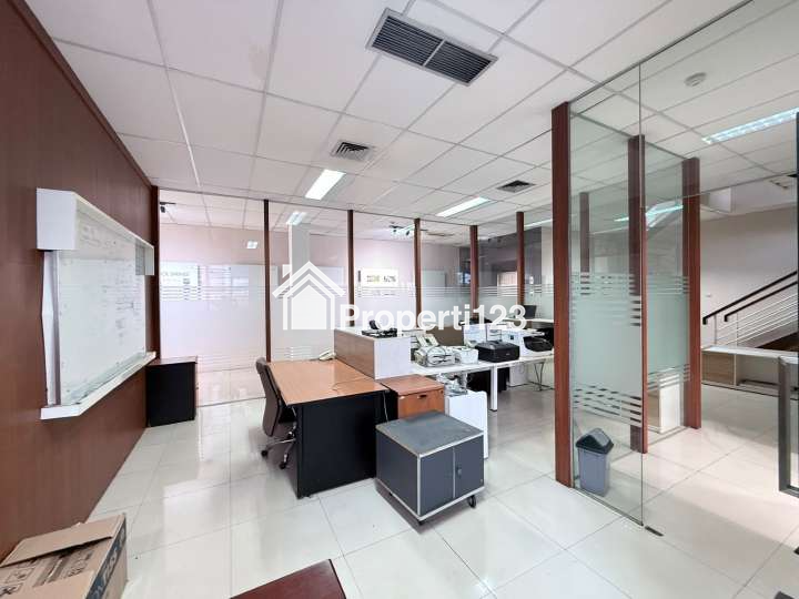 Gedung Kantor Fully Furnished Warung Buncit Pancoran Jakarta Selatan - 8