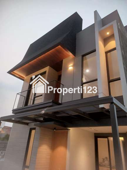 Rumah mewah 2,5 lantai murah siap huni dlm cluster diPancoran mas depok - 10