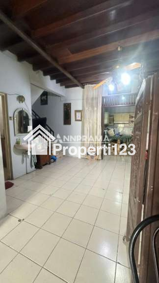 Rumah Second 2 Lantai Murah siap huni semifurnished di sukMajaya depok - 2