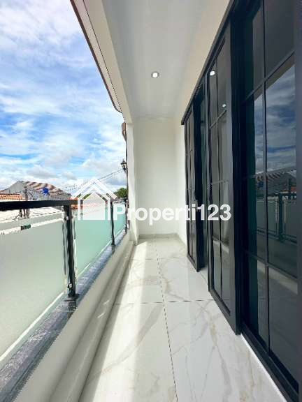 Dijual Rumah Modern Dekat RSUD Jagakarsa Jakarta Selatan - 8