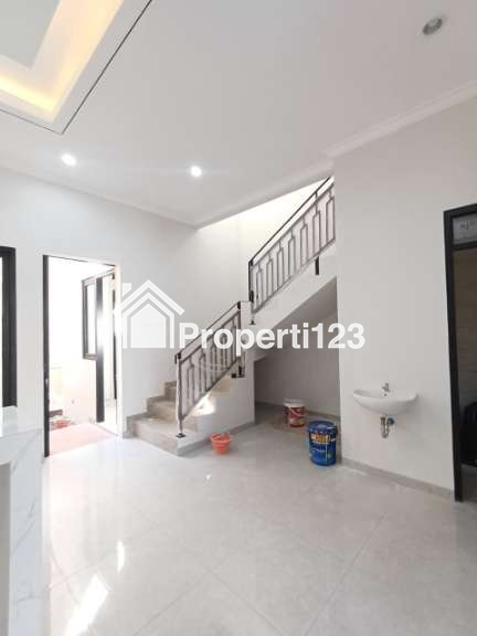 Rumah Modern Baru Gress Di Perumahan Nirwana Eksekutif Rungkut Surabaya Timur - 7