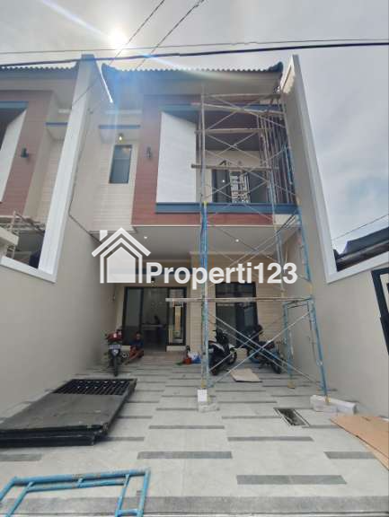 Rumah Modern Baru Gress Di Perumahan Nirwana Eksekutif Rungkut Surabaya Timur - 3