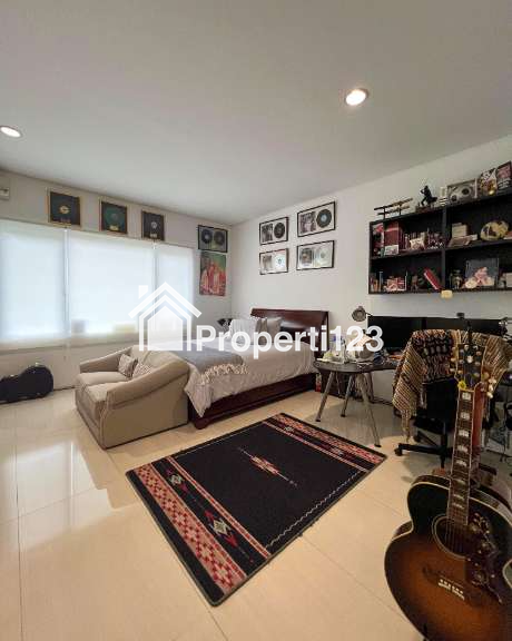 Dijual Rumah di Jl.Tirtayasa, Melawai, Kebayoran baru, Jakarta Selatan - 4