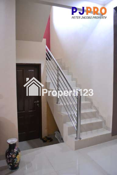 Dijual Cepat Rumah Semi Furnished di Harapan Indah dalam Cluster - 6