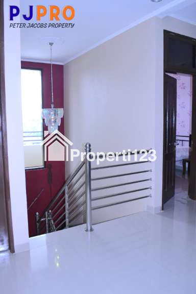 Dijual Cepat Rumah Semi Furnished di Harapan Indah dalam Cluster - 7