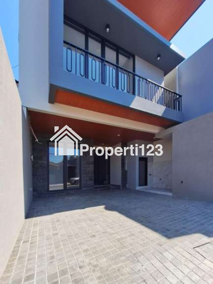 Rumah Baru Modern di Manyar Tirtoyoso Surabaya - 3