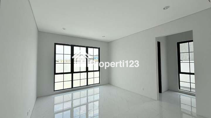 Rumah HOOK Baru Gress Siap Huni Lokasi Citra Garden Sidoarjo - 3