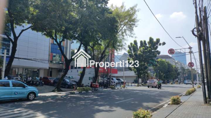 Dijual Ruko di Jl.Melawai Raya, Kramat Pela, Kebayoran Baru, Jakarta Selatan - 2
