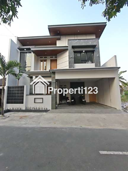 Di jual rumah di sumber solo - 1