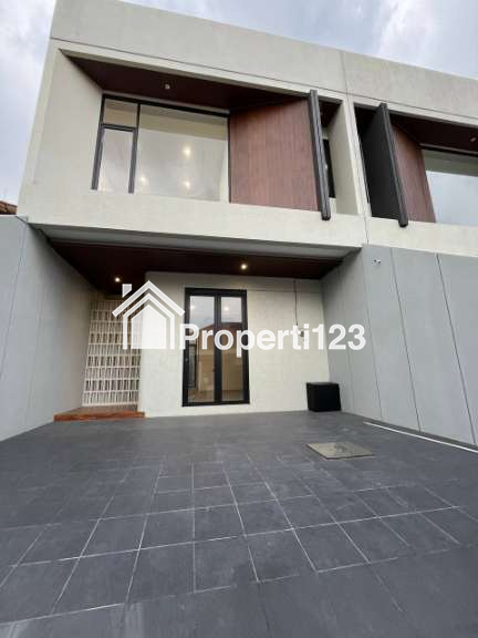 Rumah Baru Modern Klampis Semolo Sukolilo Surabaya Timur - 3