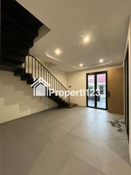 Rumah Baru Modern Klampis Semolo Sukolilo Surabaya Timur - 5
