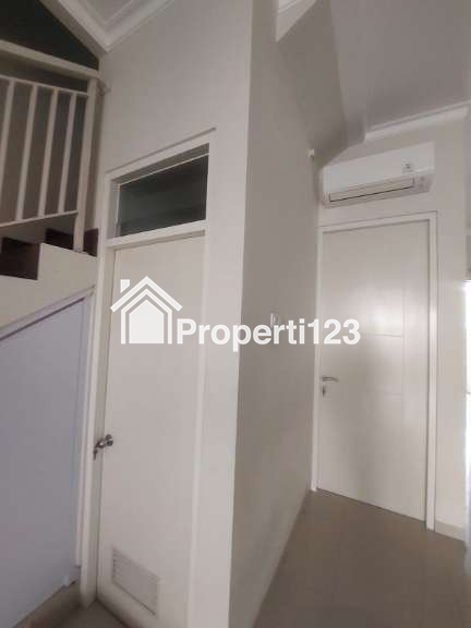 RUMAH MODERN FURNISHED 2 Lantai Di Villa Kalijudan Indah Mulyorejo Surabaya - 14