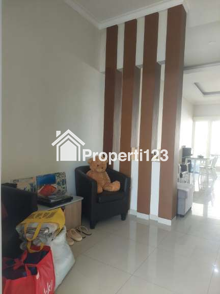 RUMAH MODERN FURNISHED 2 Lantai Di Villa Kalijudan Indah Mulyorejo Surabaya - 4