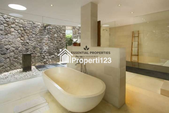 SPACIOUS 5 BEDROOM VILLA FOR RENT IN SESEH – RT182 - 9