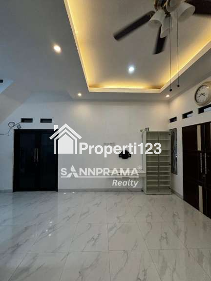 Rumah second 2 lantai murah furnished siap huni dipancoran mas depok - 4