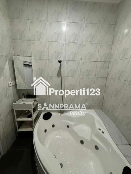 Rumah second 2 lantai murah furnished siap huni dipancoran mas depok - 11