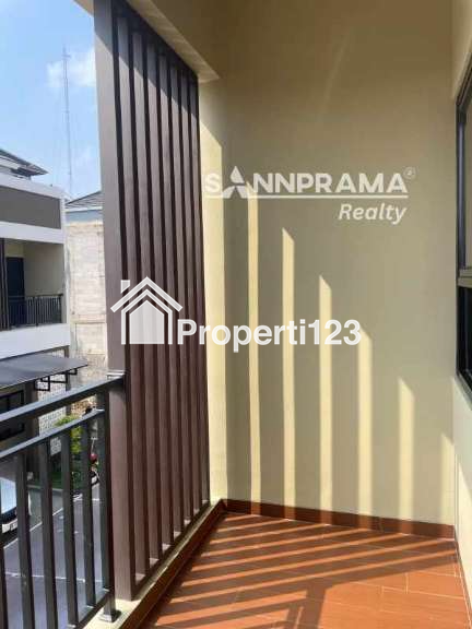 Rumah 2 Lantai Murah Lokasi strategis diBeji Depok - 8