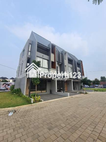 Townhouse 3 lantai murah siap huni lokasi strategis dicilandak jaksel - 2