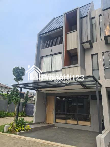 Townhouse 3 lantai murah siap huni lokasi strategis dicilandak jaksel - 1