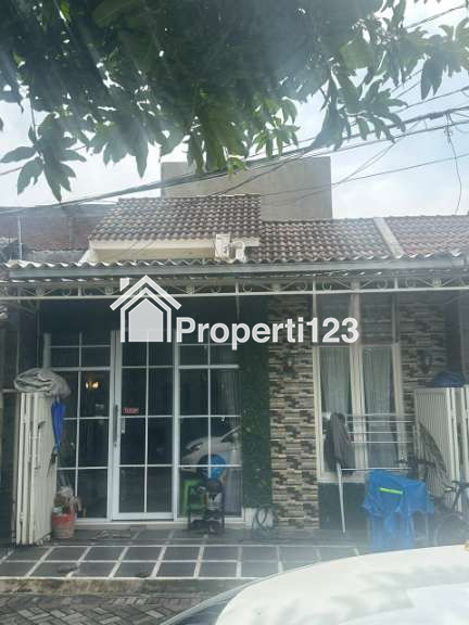 Rumah Siap Huni Di Perum Kebraon Surabaya Selatan - 1